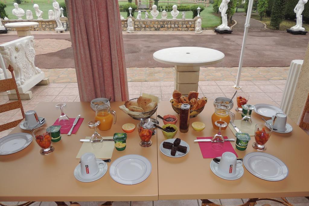 Le Manoir De Goliath Apartment Toutainville ภายนอก รูปภาพ